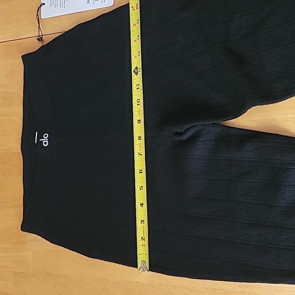 ALO Yoga Pointelle Sweater High Waist Be Mine Leggings - Picture 7 of 12